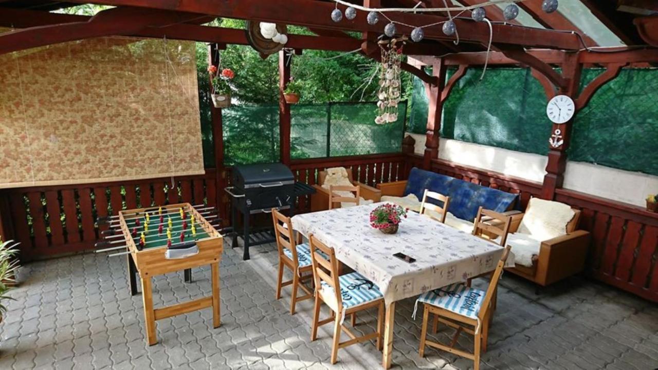 Liliána Vendégház Balatonfuzfo Exterior foto