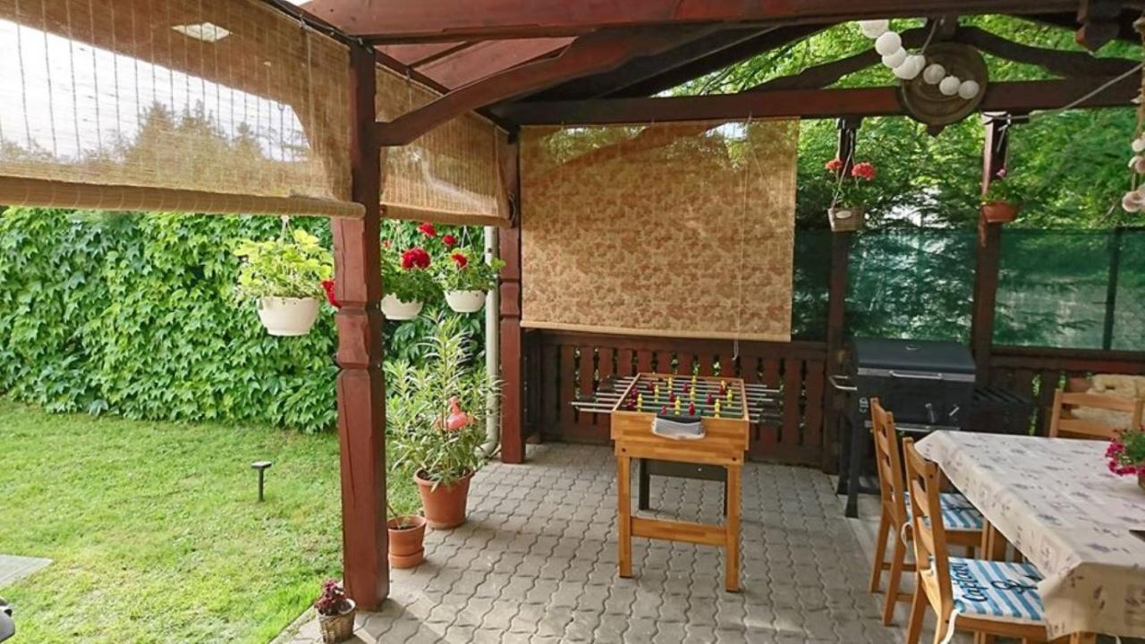 Liliána Vendégház Balatonfuzfo Exterior foto