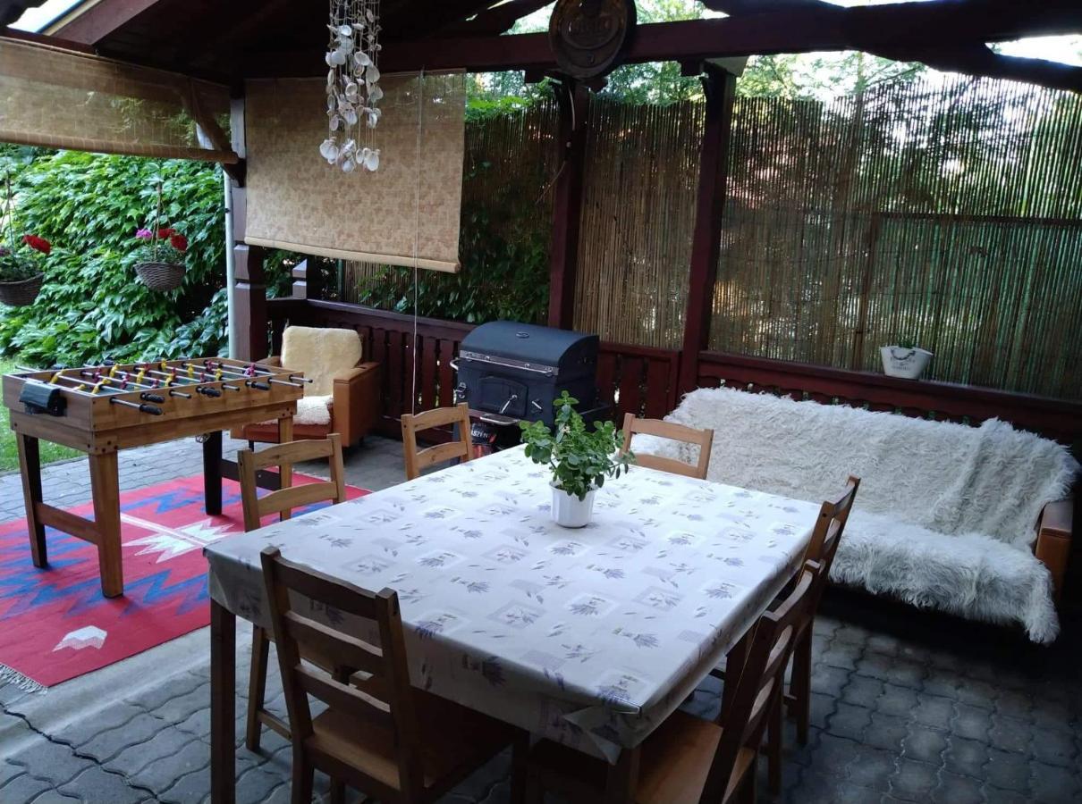Liliána Vendégház Balatonfuzfo Exterior foto